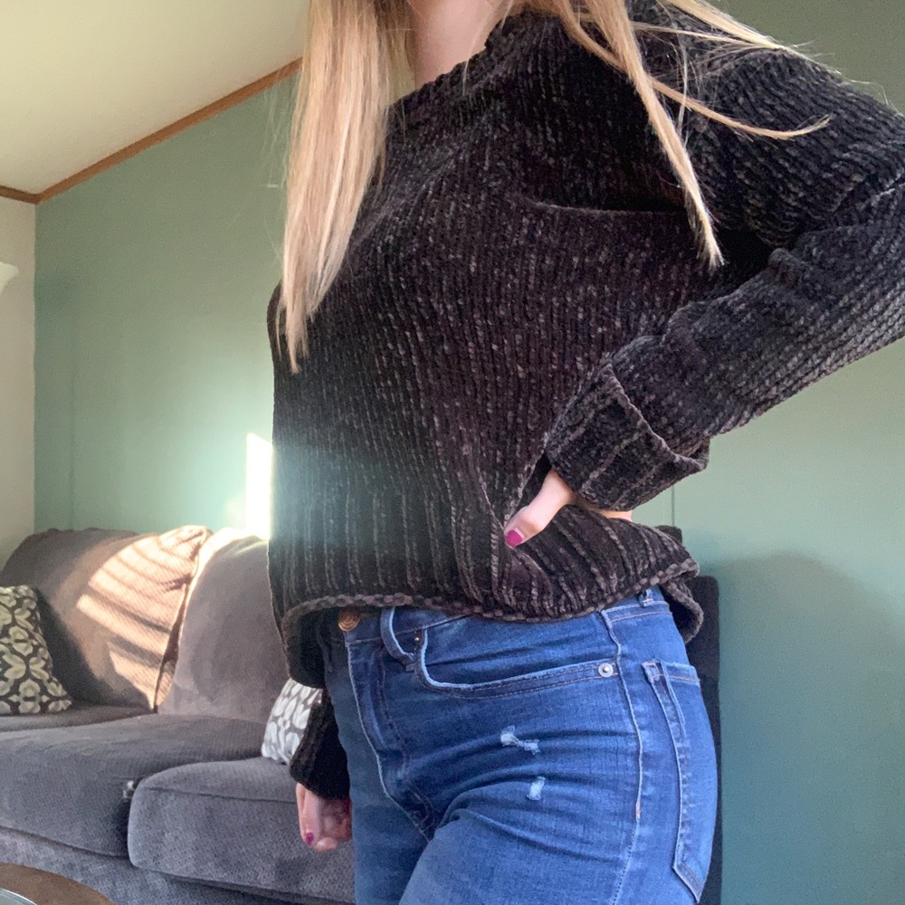 Cropped Sweater